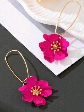 Delicate Pink Flower Drop Earrings with Gold Accents